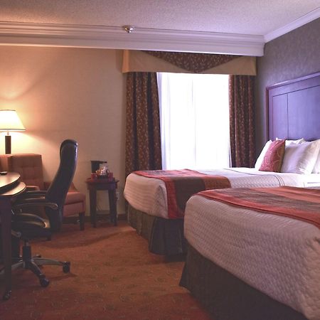 Hamilton Plaza Hotel And Conference Centre Экстерьер фото