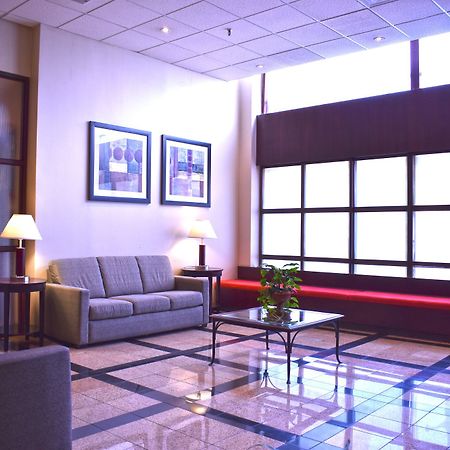 Hamilton Plaza Hotel And Conference Centre Экстерьер фото