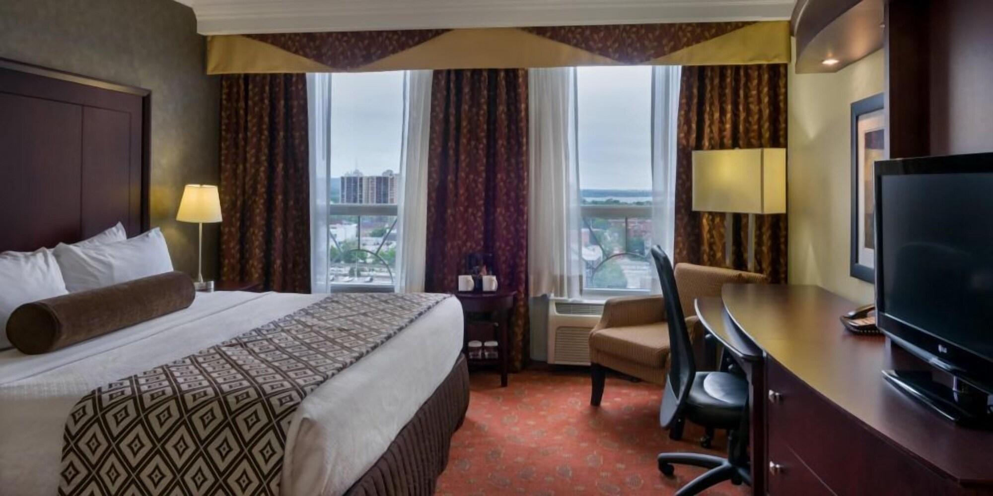 Hamilton Plaza Hotel And Conference Centre Экстерьер фото