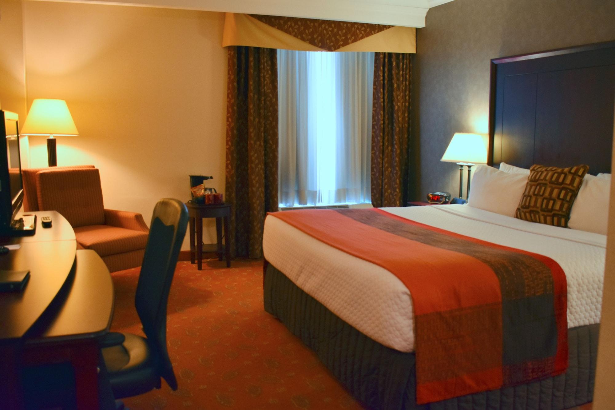 Hamilton Plaza Hotel And Conference Centre Экстерьер фото