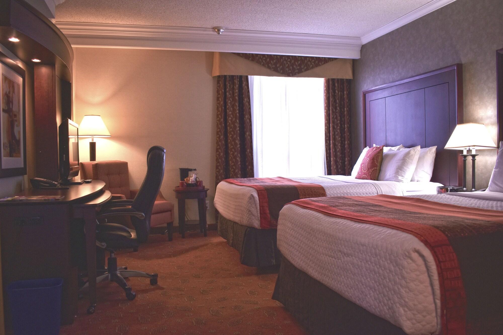 Hamilton Plaza Hotel And Conference Centre Экстерьер фото