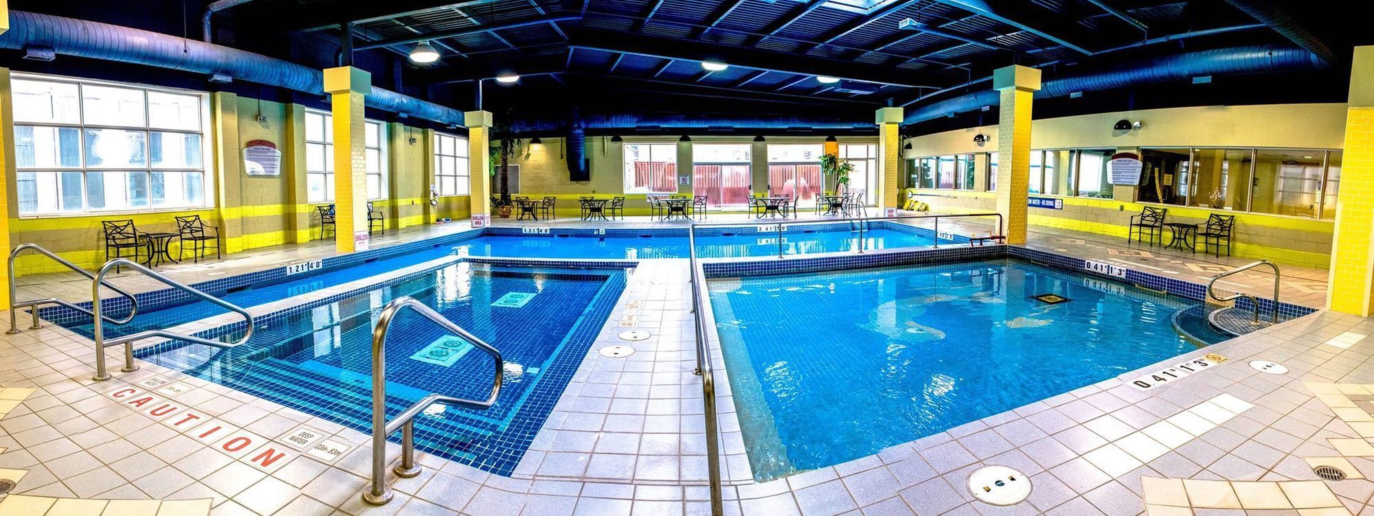 Hamilton Plaza Hotel And Conference Centre Экстерьер фото
