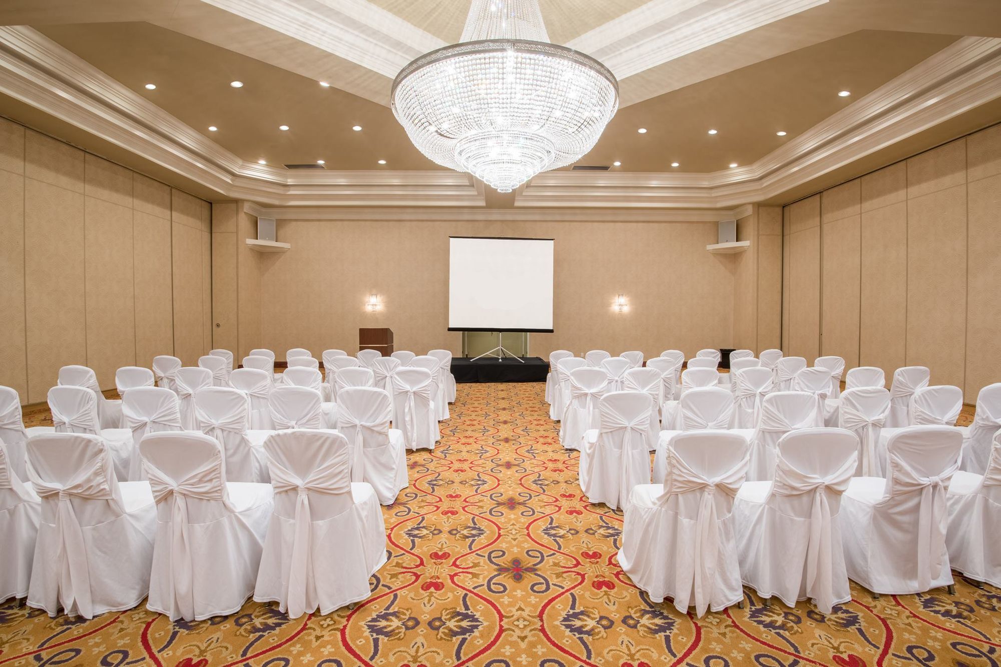 Hamilton Plaza Hotel And Conference Centre Экстерьер фото