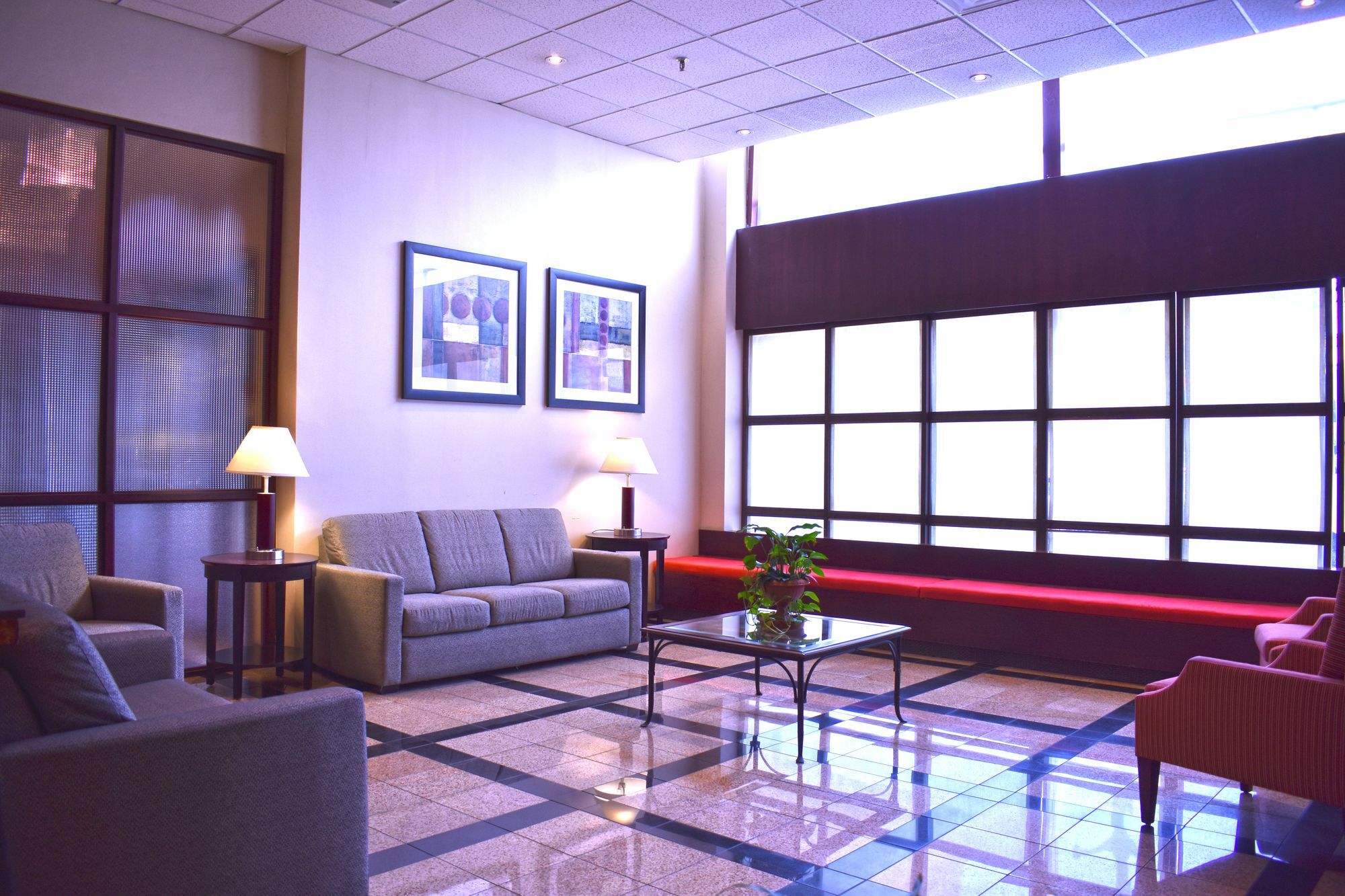 Hamilton Plaza Hotel And Conference Centre Экстерьер фото