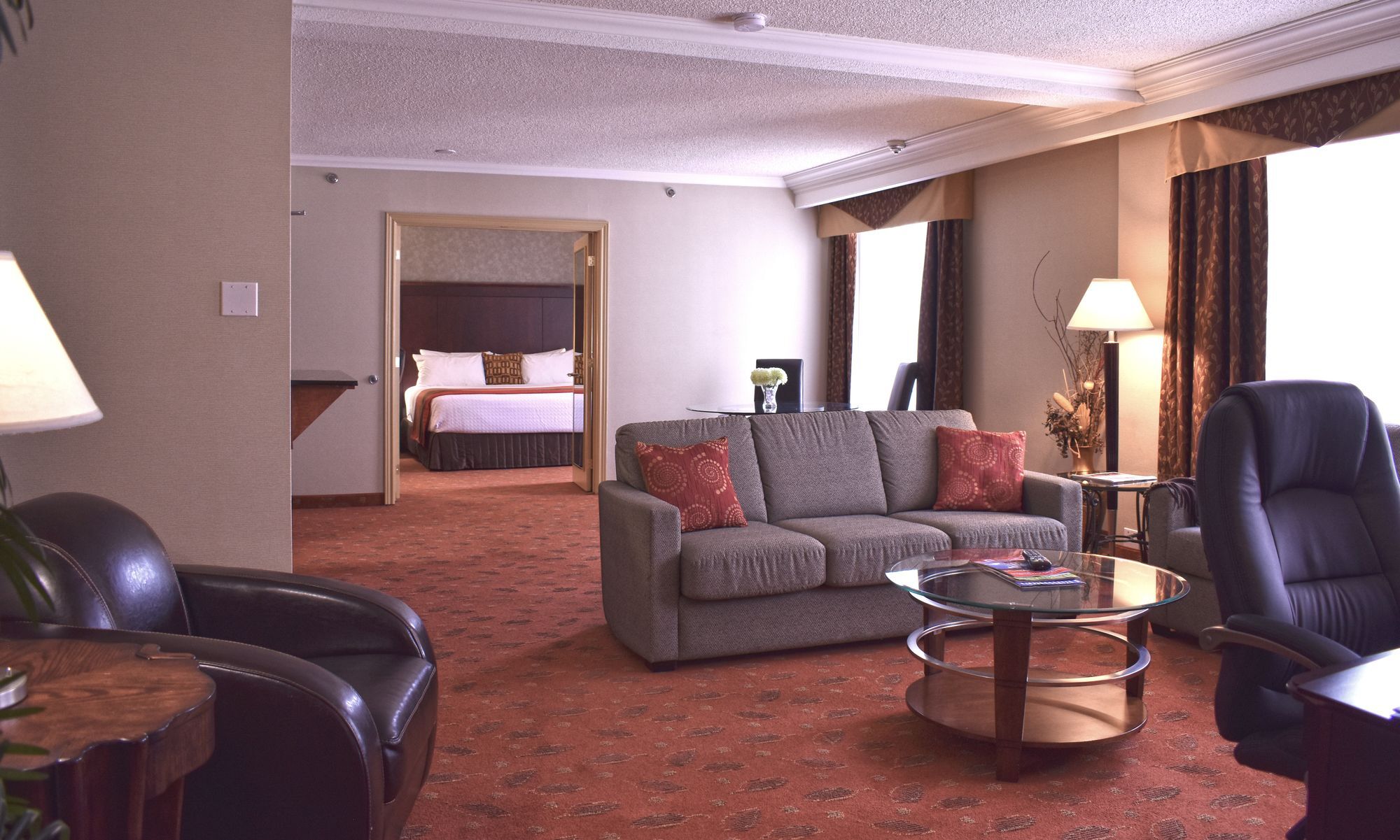 Hamilton Plaza Hotel And Conference Centre Экстерьер фото